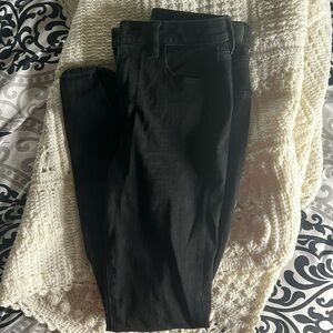 American Eagle women’s black super high rise jeggings